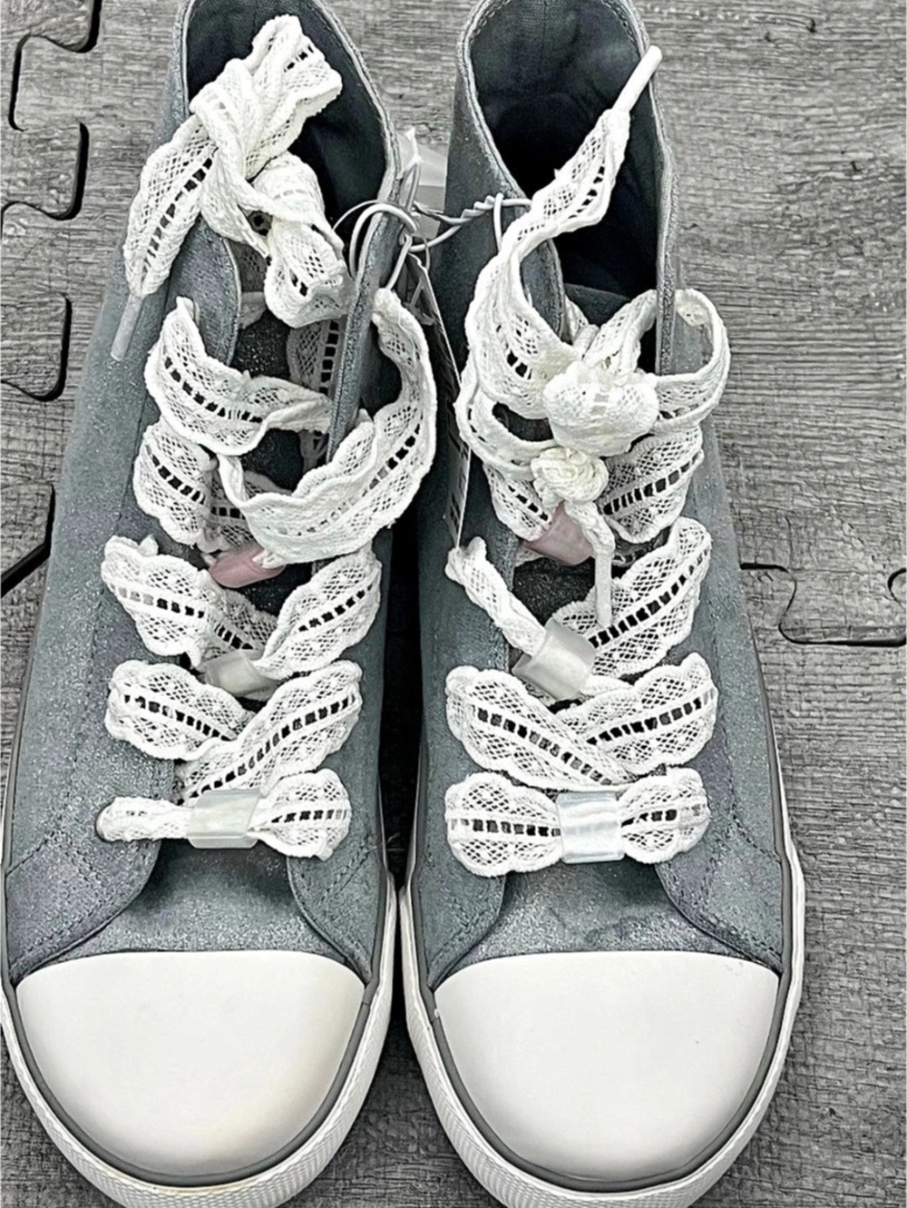 High Top Lace-Up Unisex Kids Sneaker US 5 Gray/White